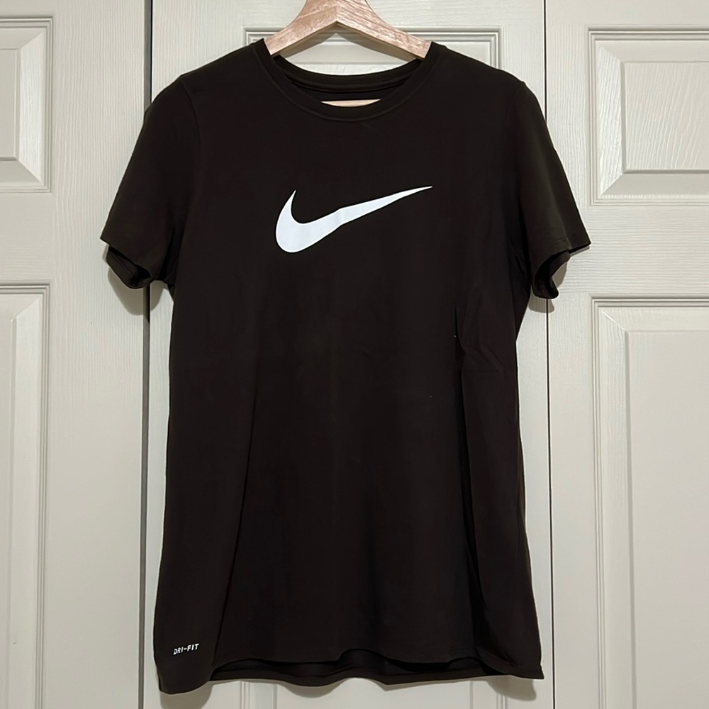 Nike brown dri-fit t-shirt